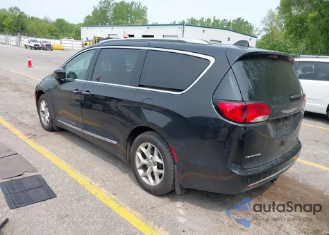 2018 Chrysler Pacifica Touring L from USA, damaged, VIN 2C4RC1BG4JR100494